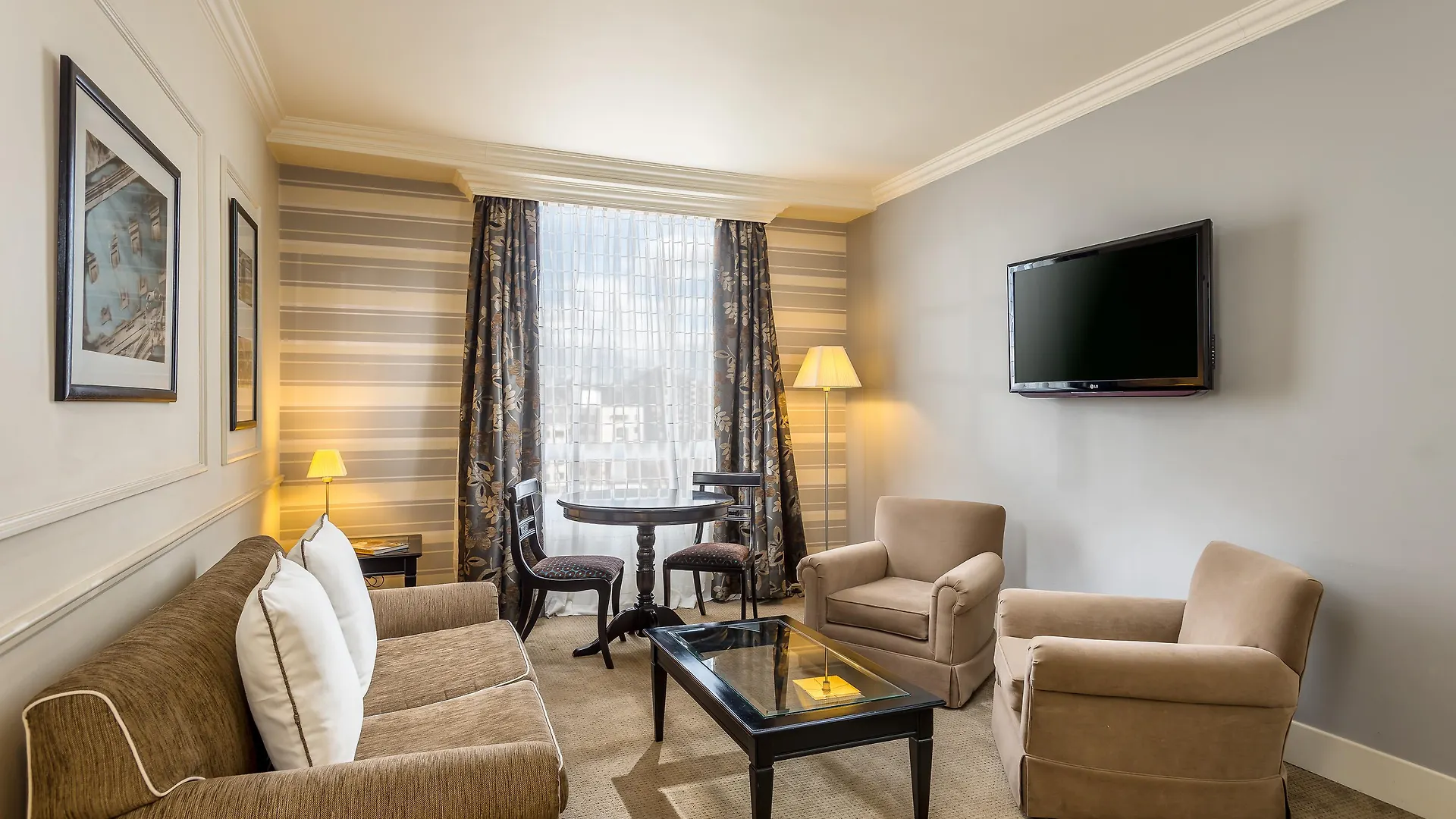 Dann Carlton Quito Hotel 5*,  Ecuador