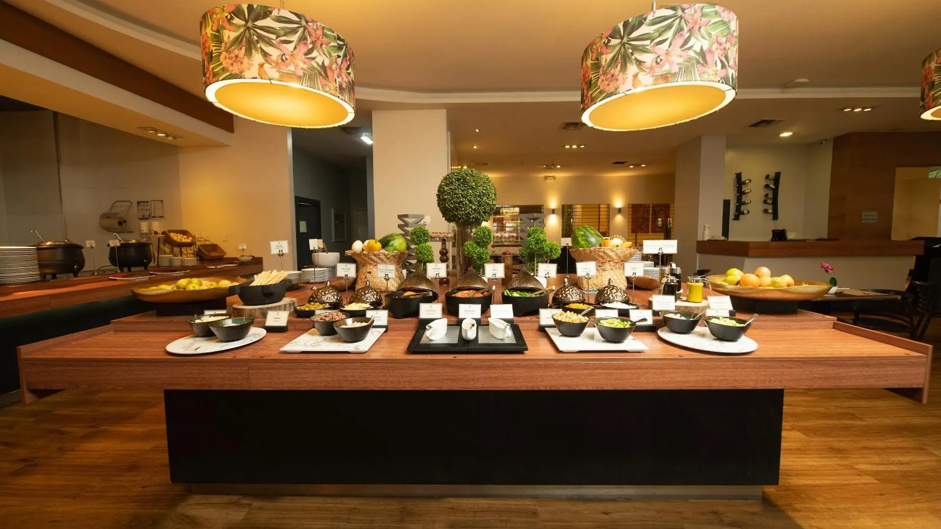 Dann Carlton Quito Otel 5*,  Ekvador