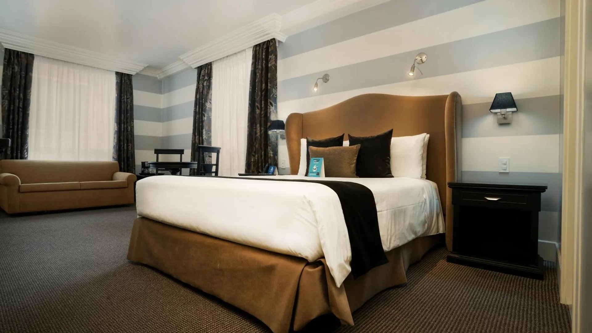 Dann Carlton Quito Otel 5*,  Ekvador